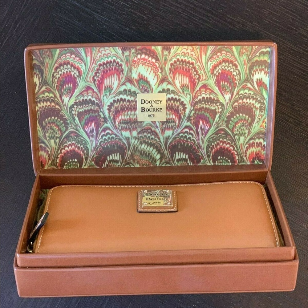 Dooney & Bourke Leather Large Zip Wallet